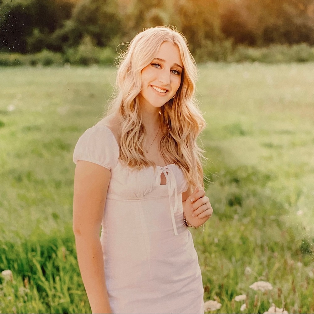 Meet your Posher, Emily